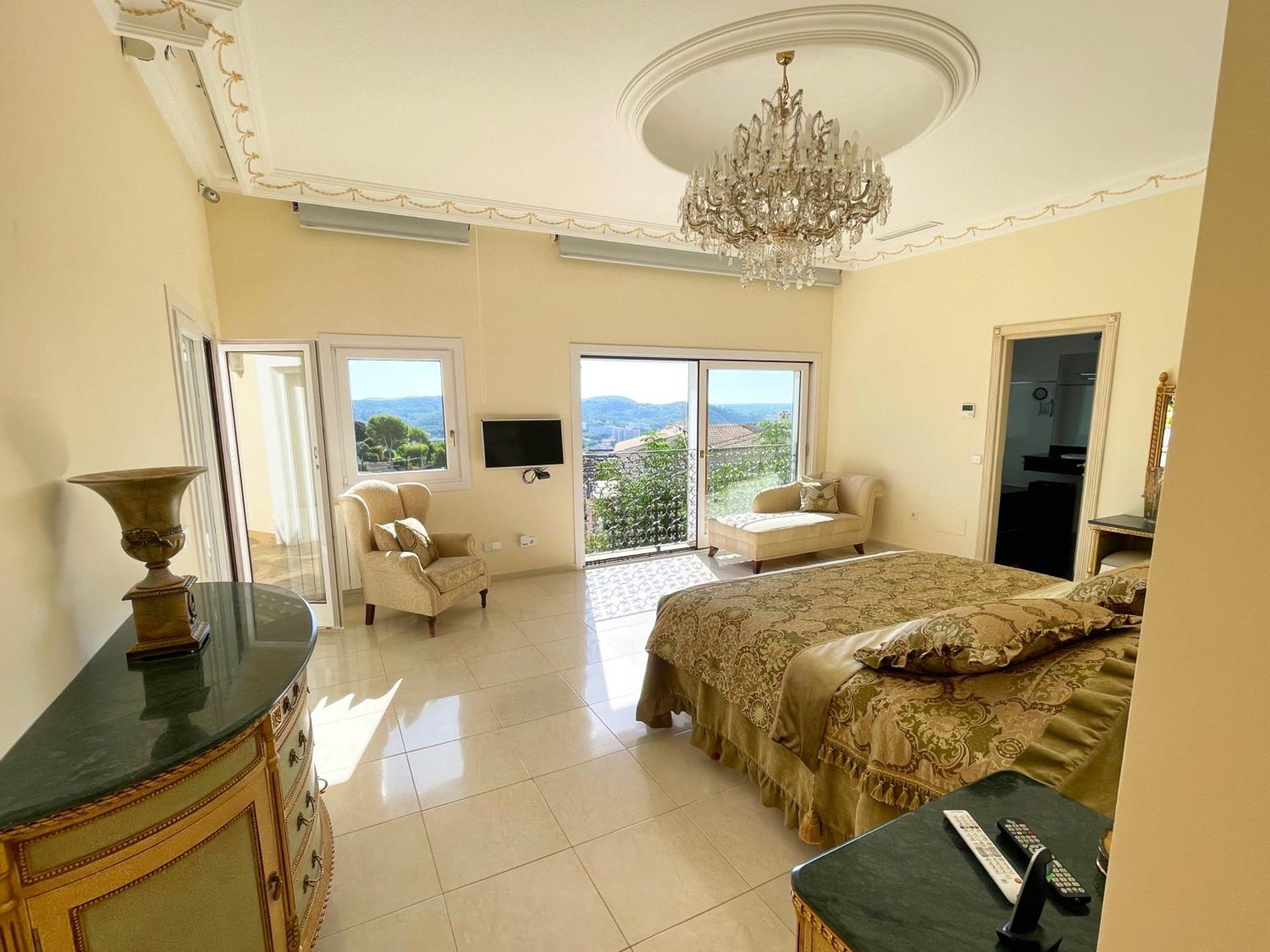 Exklusive In Paguera Fuer Bis Zu 8 Personen, Mit Meerblick Und Pool * Peguera