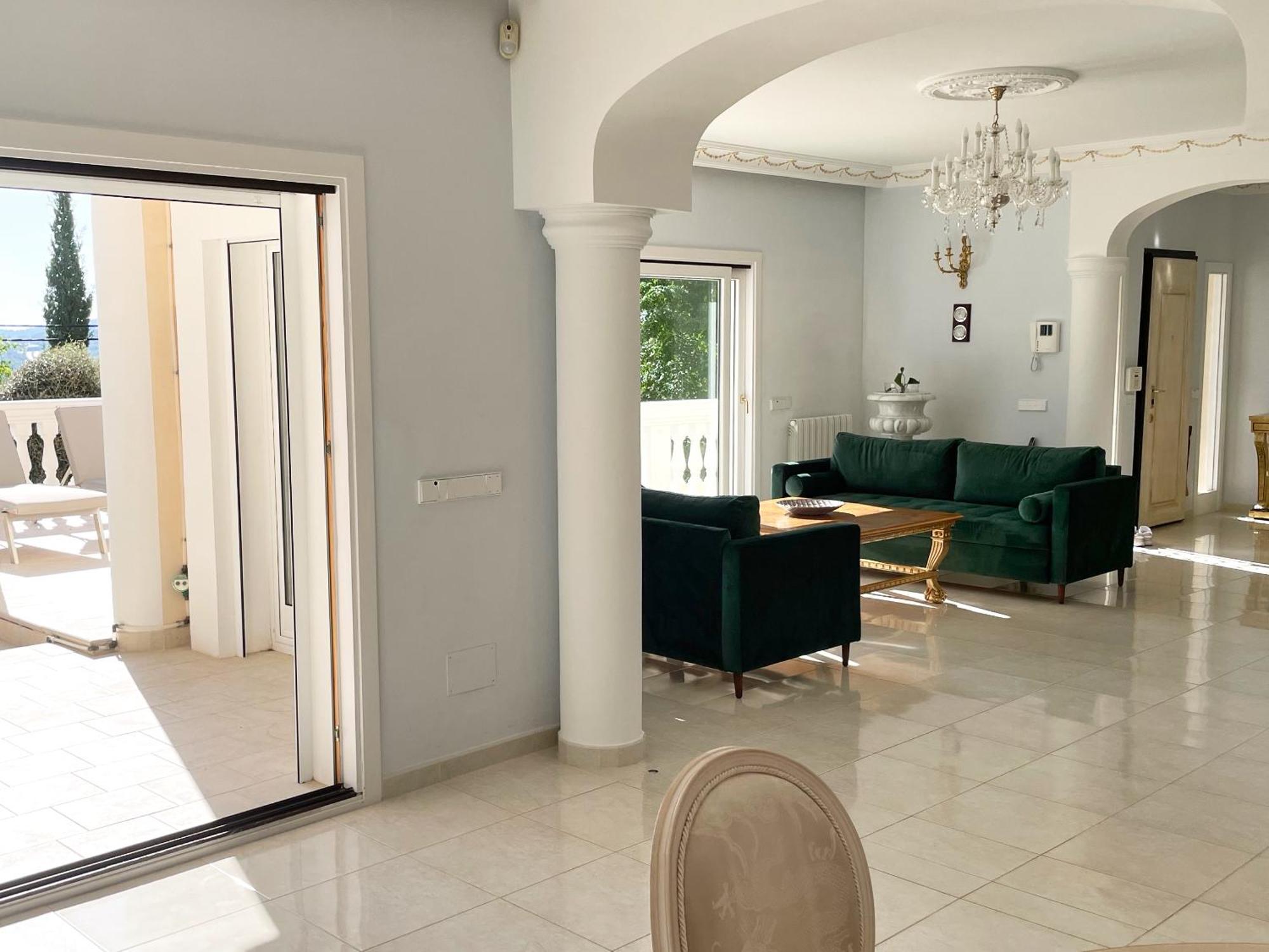 Villa Exklusive In Paguera Fuer Bis Zu 8 Personen, Mit Meerblick Und Pool Peguera